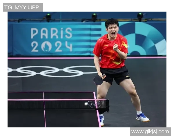 小胖足球明星的成长历程与辉煌成就揭秘