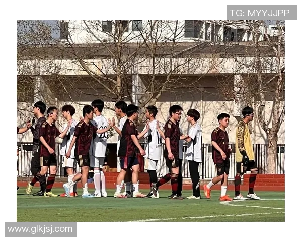 足球明星分享他们踢足球的初心与激情背后的故事与梦想